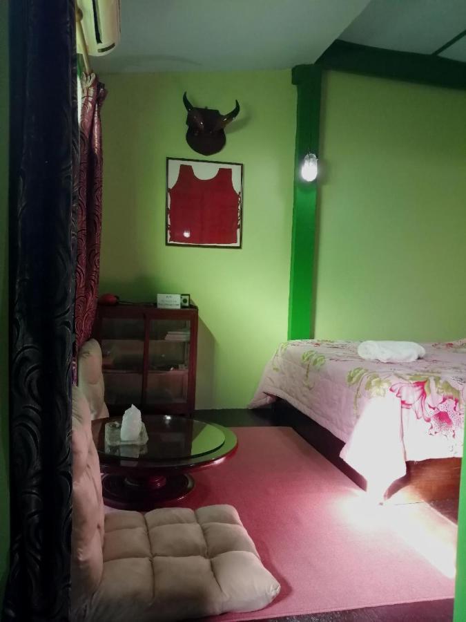 Baan Tepa Boutique House Bed & Breakfast Bangkok Bagian luar foto