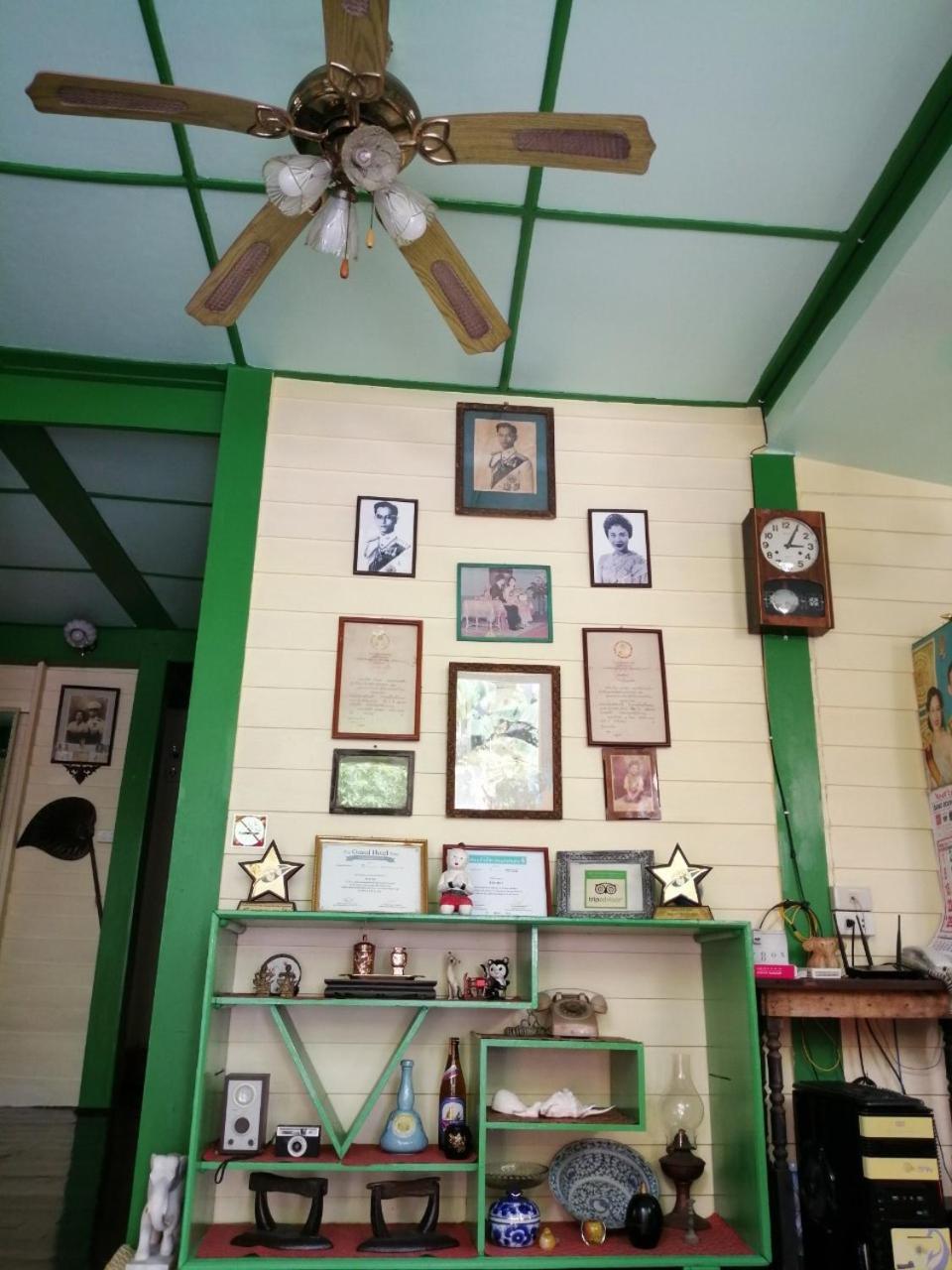 Baan Tepa Boutique House Bed & Breakfast Bangkok Bagian luar foto