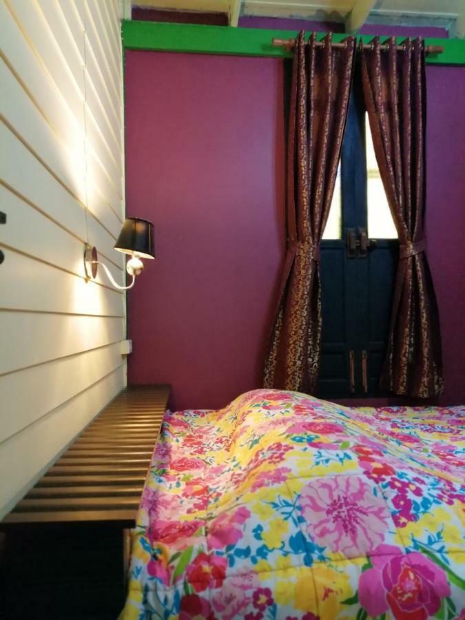 Baan Tepa Boutique House Bed & Breakfast Bangkok Bagian luar foto